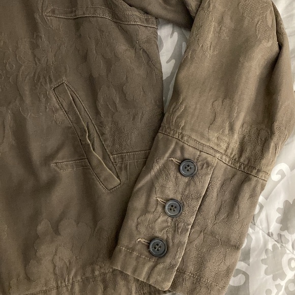 Beautiful H&M Floral Pattern Jacket - Picture 3 of 7